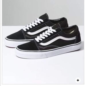 Vans Old Skool barely worn!